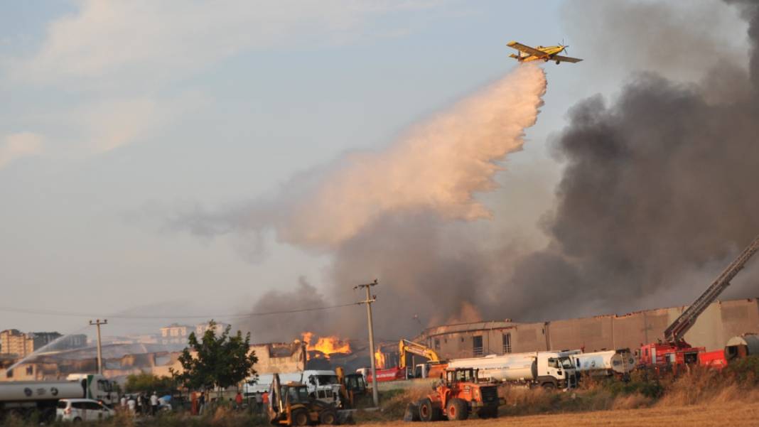 Bursa'daki yangın 10 fabrikaya sıçramıştı: 7 saatte 1 milyar lira küle döndü 4